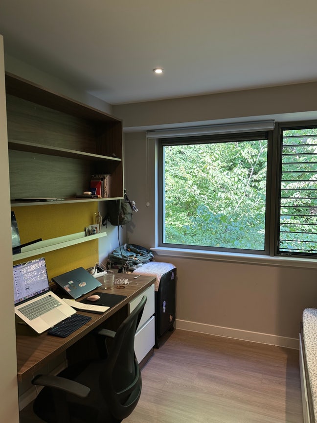 Modern Studio at Brewers Court in Edinburgh Main Photo