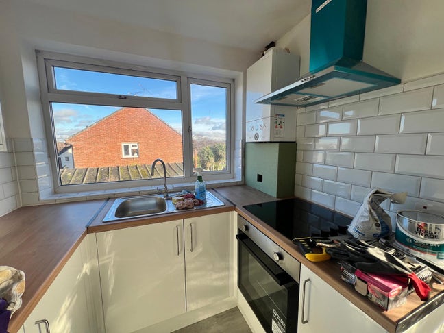 4 bed semi-detached house to rent Main Photo