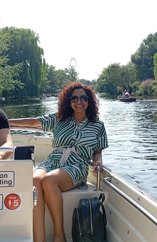 Quiet and clean pair. Main Photo