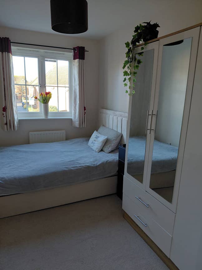 Bright & Spacious Double Room – 5 min walk to Univ Main Photo