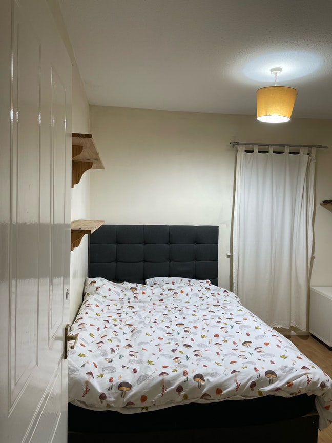 Double Room to Rent in Large Flatshare  Main Photo