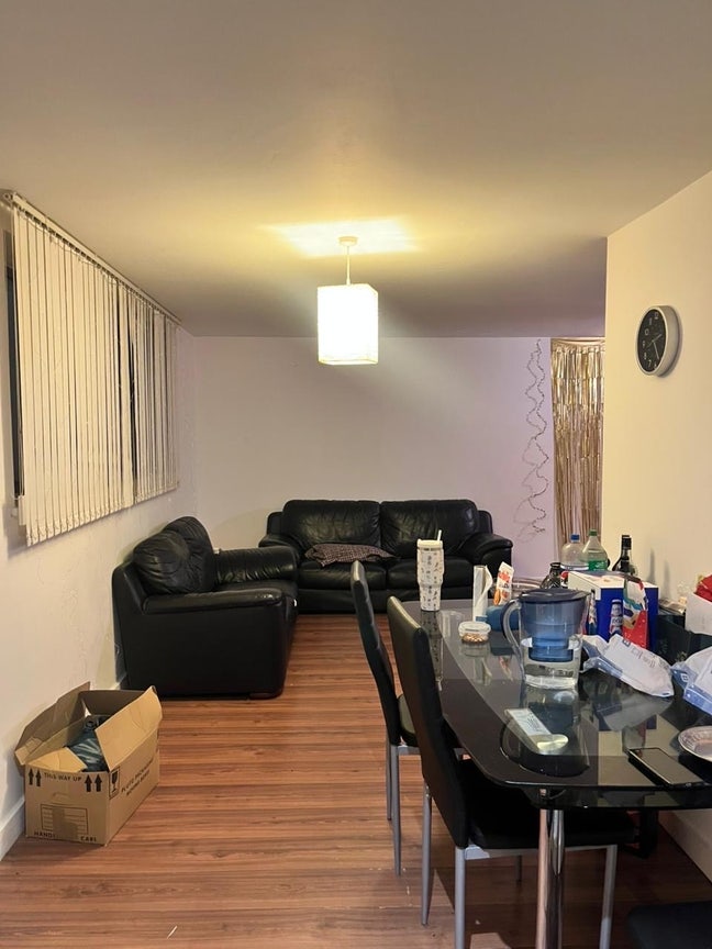 Furnished Room Available in Spacious 3BHK Duplex Main Photo