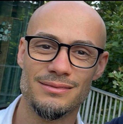 Professional Male seeks a buddy to rent a 2/3 Bed  Main Photo