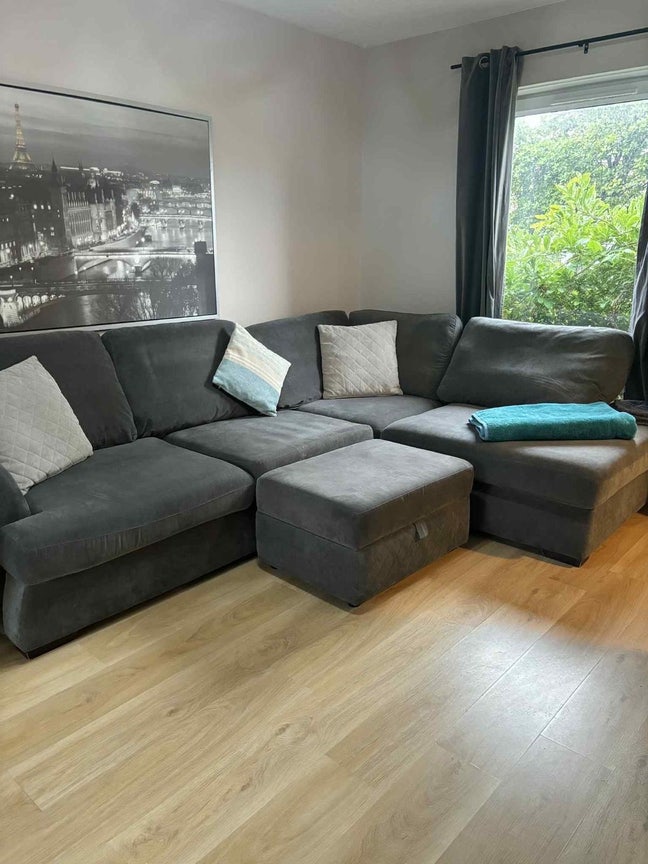 Bright Double Room in Friendly Two-Bedroom Home wi Main Photo