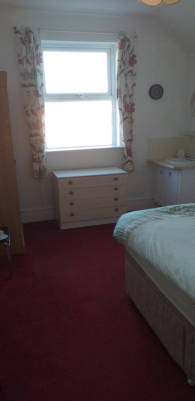 Close to Paignton centre and seafront.   Main Photo