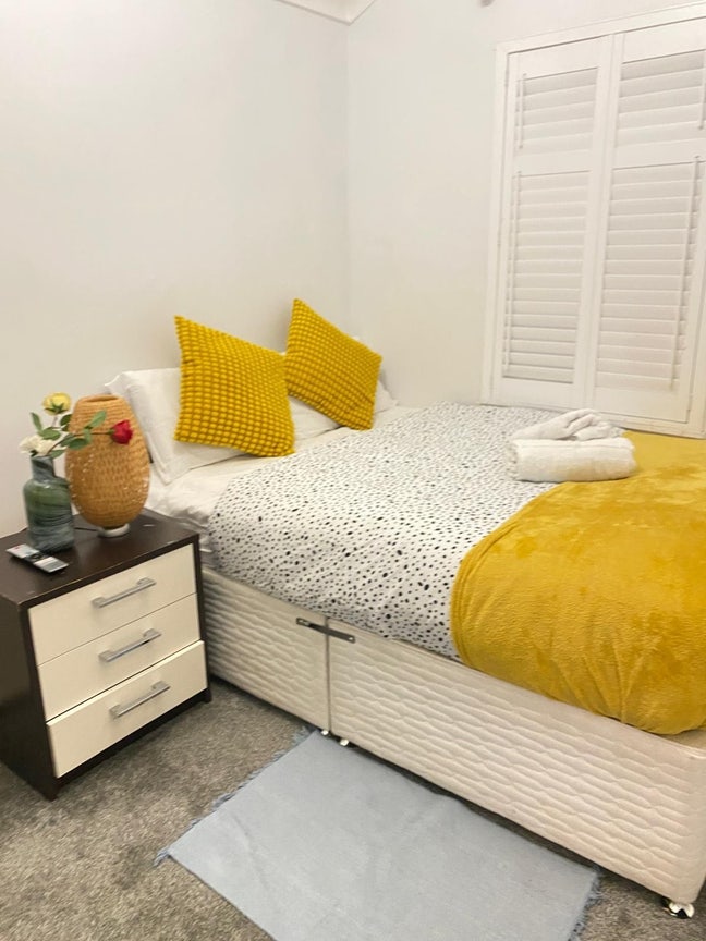 Fully furnished rooms in 4 bedroom  Main Photo