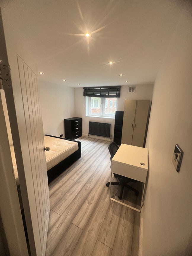 Double room in Bricklane/Shoreditch - clean room Main Photo