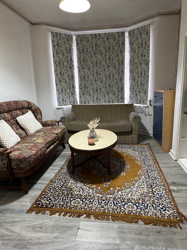 Single room in a beautiful house Main Photo