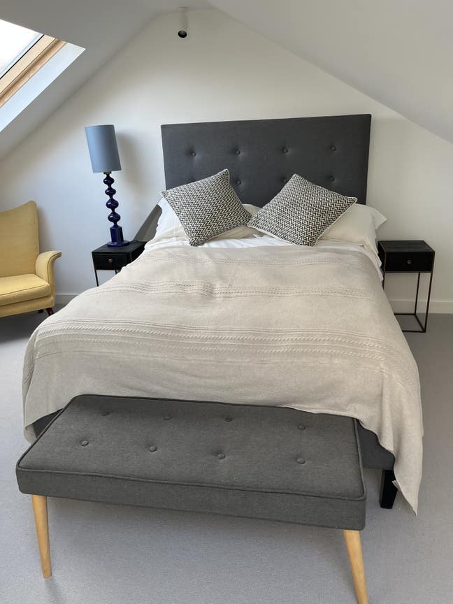 Newly Renovated Double Room in 4 Bed House Main Photo