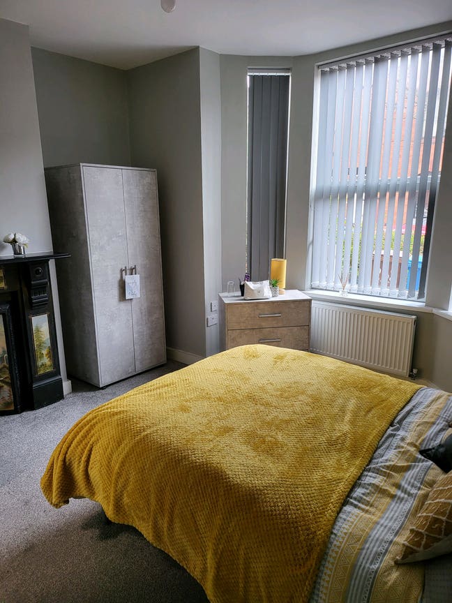 Spacious lovely ensuite rooms Main Photo