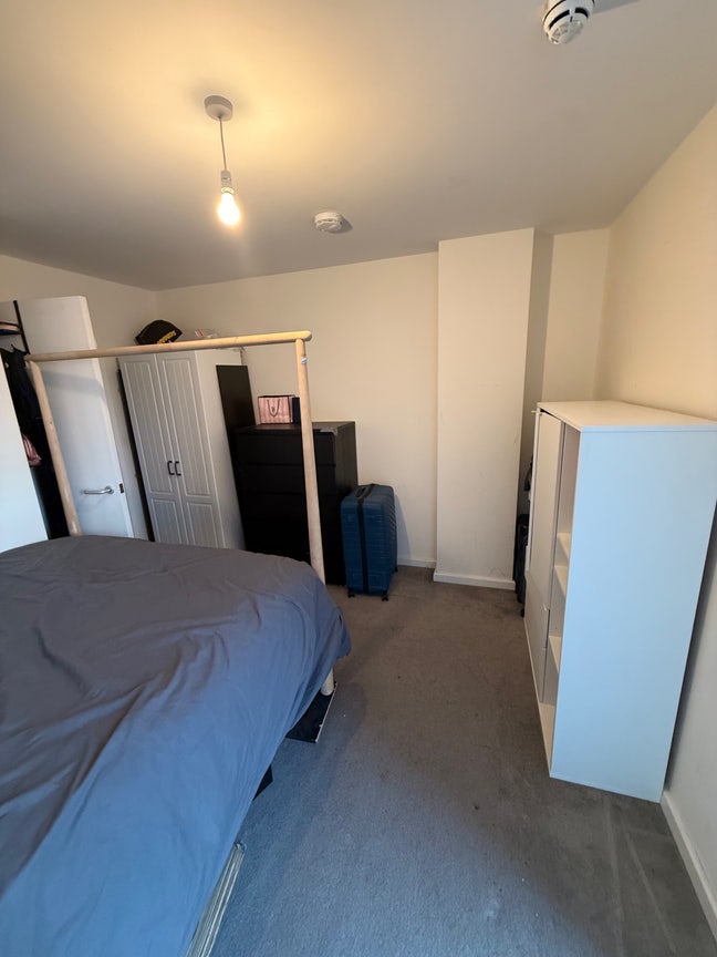 A Beautiful room to relax ,to breath &feel at HOME Main Photo