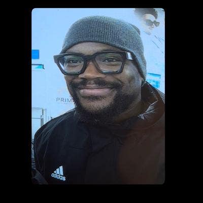 Tech professional looking to buddy up Main Photo