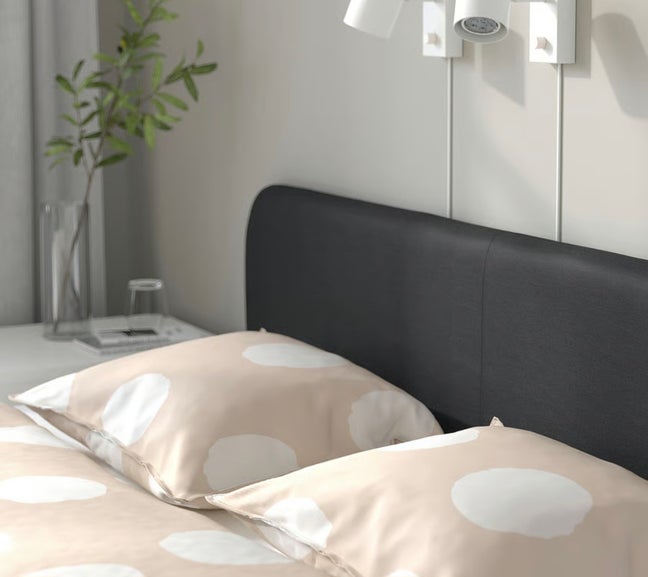 Modern Annex Near Newbury Park Station – Available Main Photo