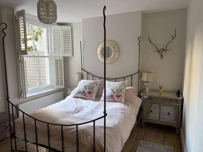 Beautiful Double Room In Victorian Garden Flat  Main Photo