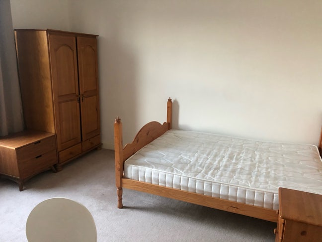 Double Room, Shared Home Close To Centre inc bills Main Photo