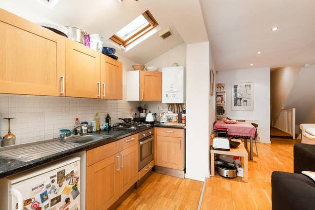 Entire flat available in Clapham SW8 Main Photo