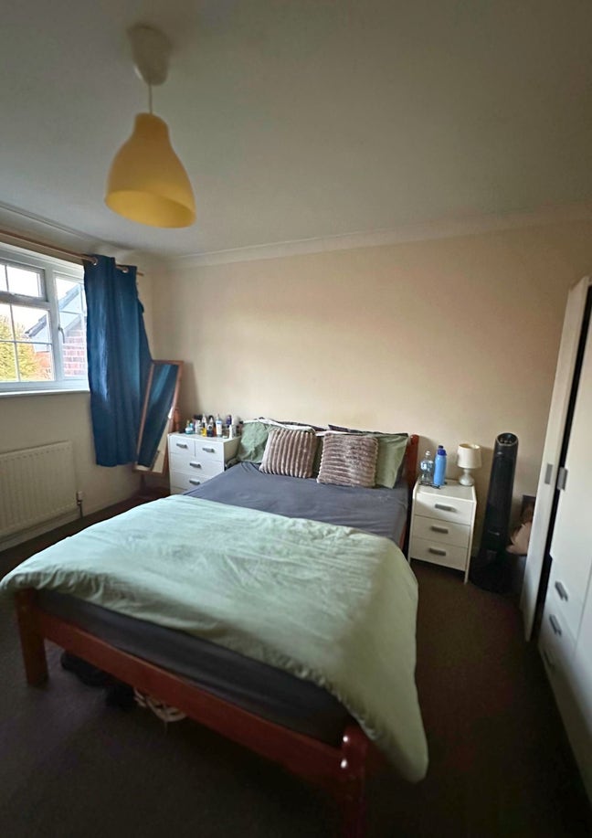 2 furnished rooms in house in Greenstead  Main Photo