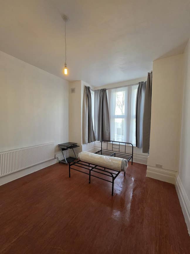 Massive Single Room 5 Mins from Jubilee Line Main Photo