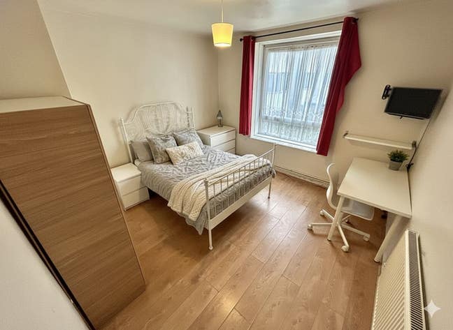 2 Double rooms in Bow E3 - All Bills Included Main Photo