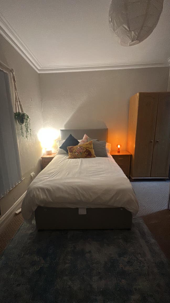 Double Room Available in Stranmillis Main Photo