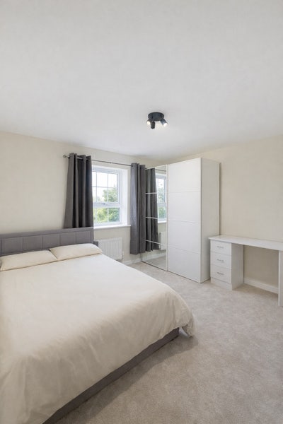 Lovely double bedroom available in Pinhoe Main Photo