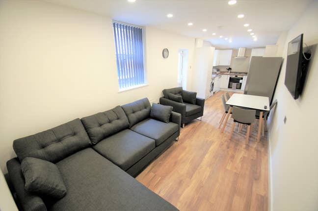 Beautiful 6 Bed Student Houseshare Main Photo