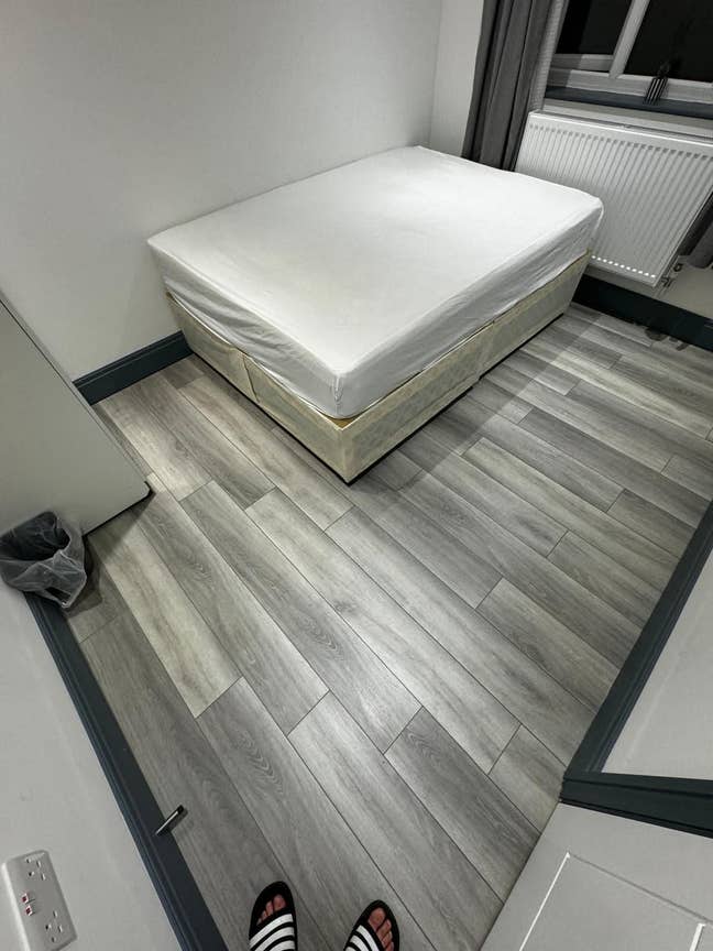 Double room available near to station in 690pcm Main Photo