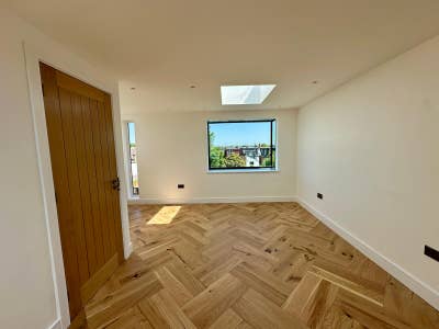 Large Studio Loft Apartment - All Bills Inc  Main Photo