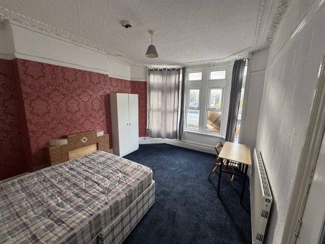 Large Double Rooms in 5-Bed Student House Main Photo