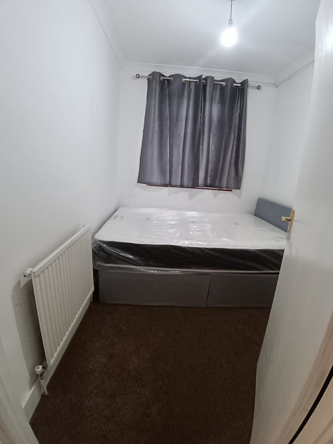 A lovely double rooms @wickham lane plumstead Main Photo