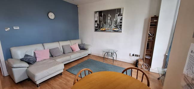 Fantastic houseshare in Burley ALL bills included! Main Photo