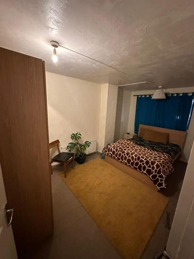 Double room is available for rent in - E16 4QB Main Photo