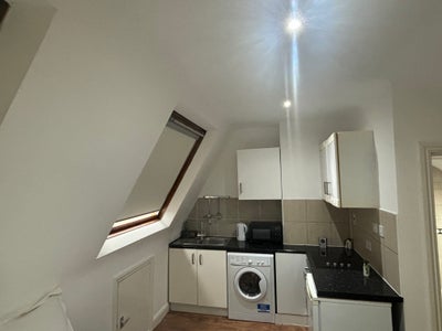 Studio Flat Main Photo