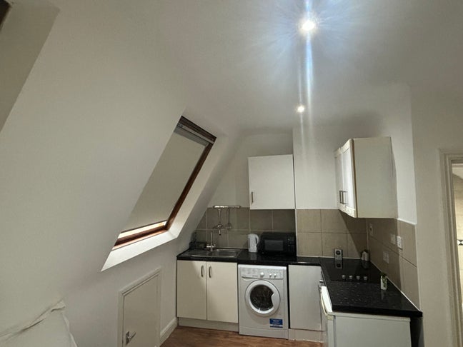 Studio Flat Main Photo