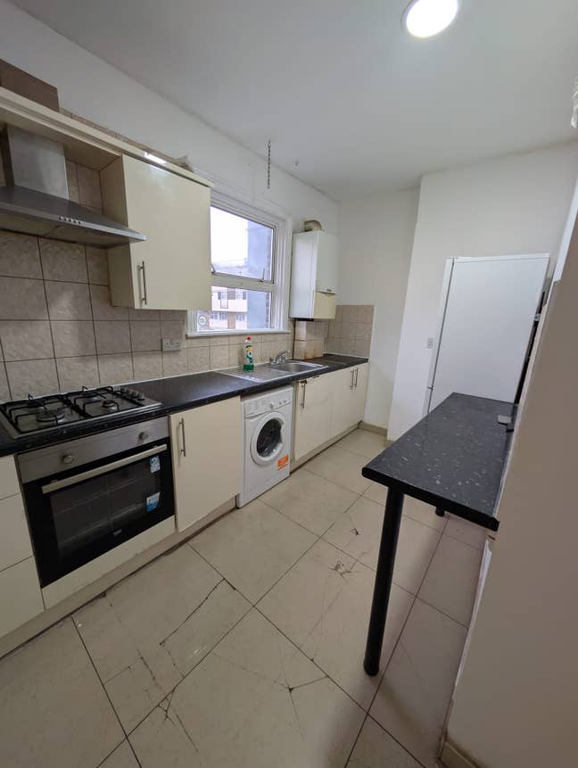 2 Bedroom Bath and Kitchen Diner &pound;1750 Main Photo