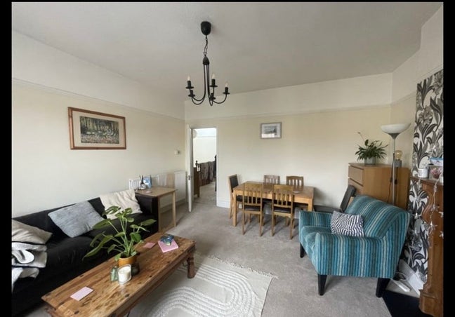 Double room to rent in lovely Clifton flat Main Photo