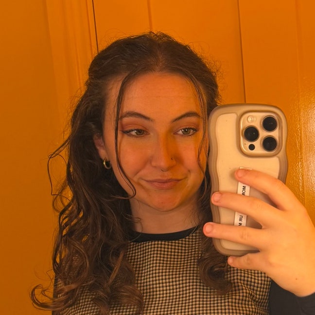 24F looking for affordable room Main Photo