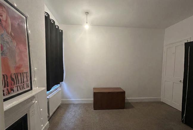 Unfurnished Room Bills Inc – 1 month (Guildford) Main Photo