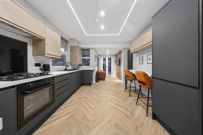 Final Luxury Studio | All Bills Included | NG3 Main Photo