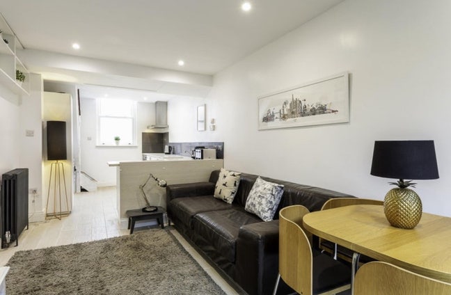 Double Room in beautiful residence  Main Photo