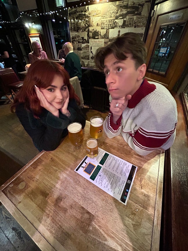 Couple looking for a spare room Main Photo