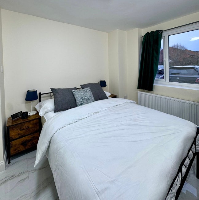 Newly Refurbished En-Suite MK6 4He Main Photo