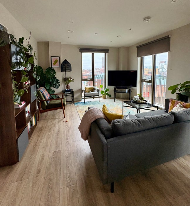 Double bedroom (own bathroom) New Acres Wandsworth Main Photo