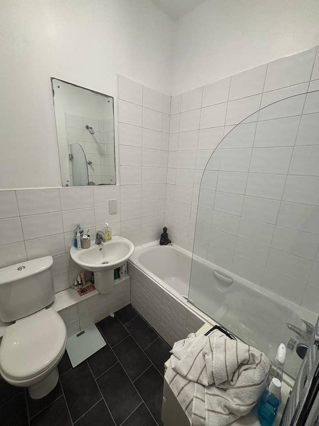 2 Bed Flat, Wandsworth Road  Main Photo