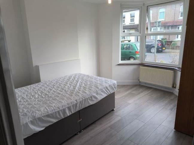Spacious and Cosy Double Rooms for Rent in SM1 2HR Main Photo