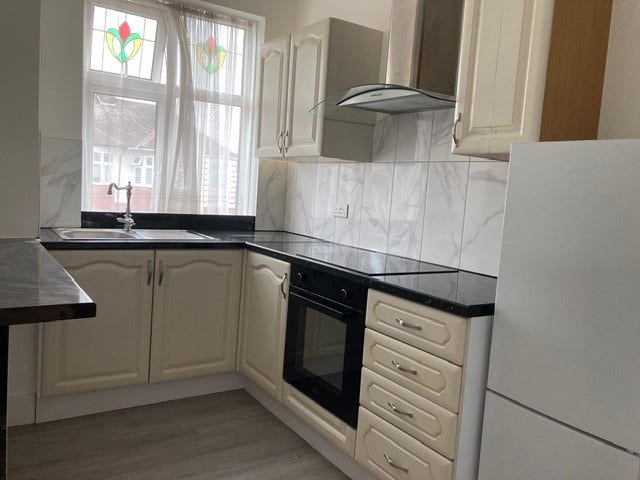 Spacious, Furnished, Double Room  Main Photo