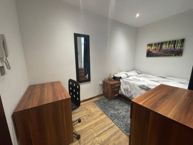 Room 6 51 Broadway, Peterborough, PE1 1SQ Main Photo