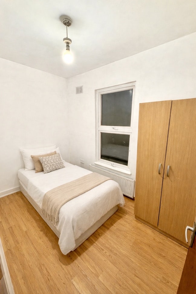 Single Room To Rent | Welling  Main Photo