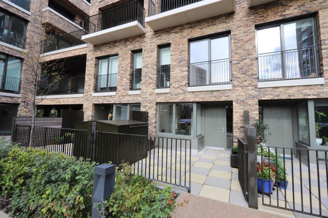 📍Canada Water 🏢 Modern double room flat Main Photo