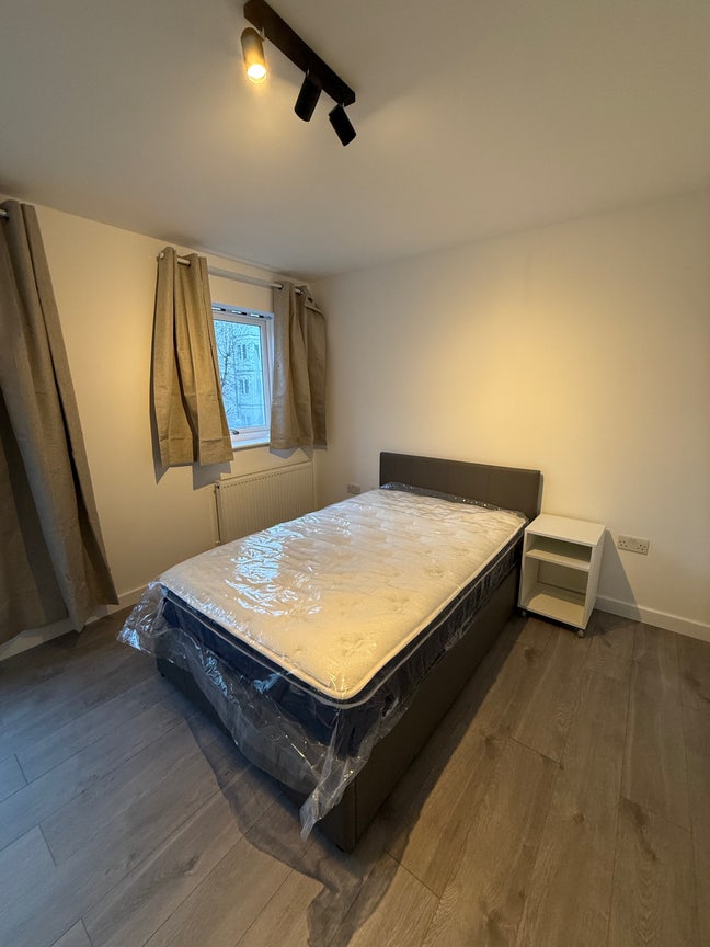 Brand new en-suite Gym&bills inc Canary Wharf  Main Photo